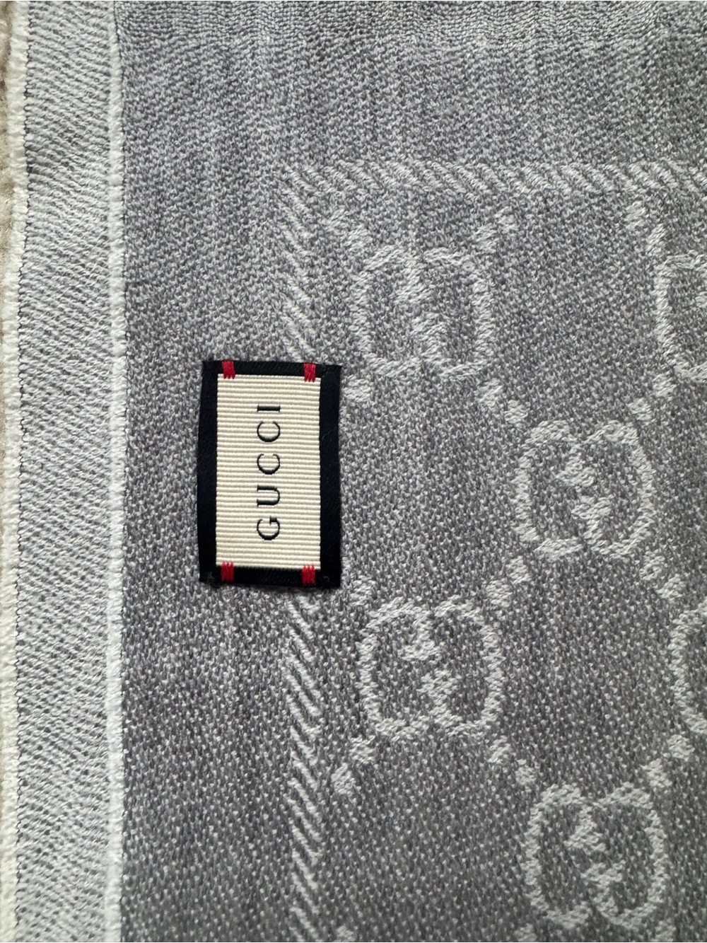 Authentic New Gucci GG women's wool Scarf Shawl Stole made in Italy Gray Unisex - Picture 2 of 7